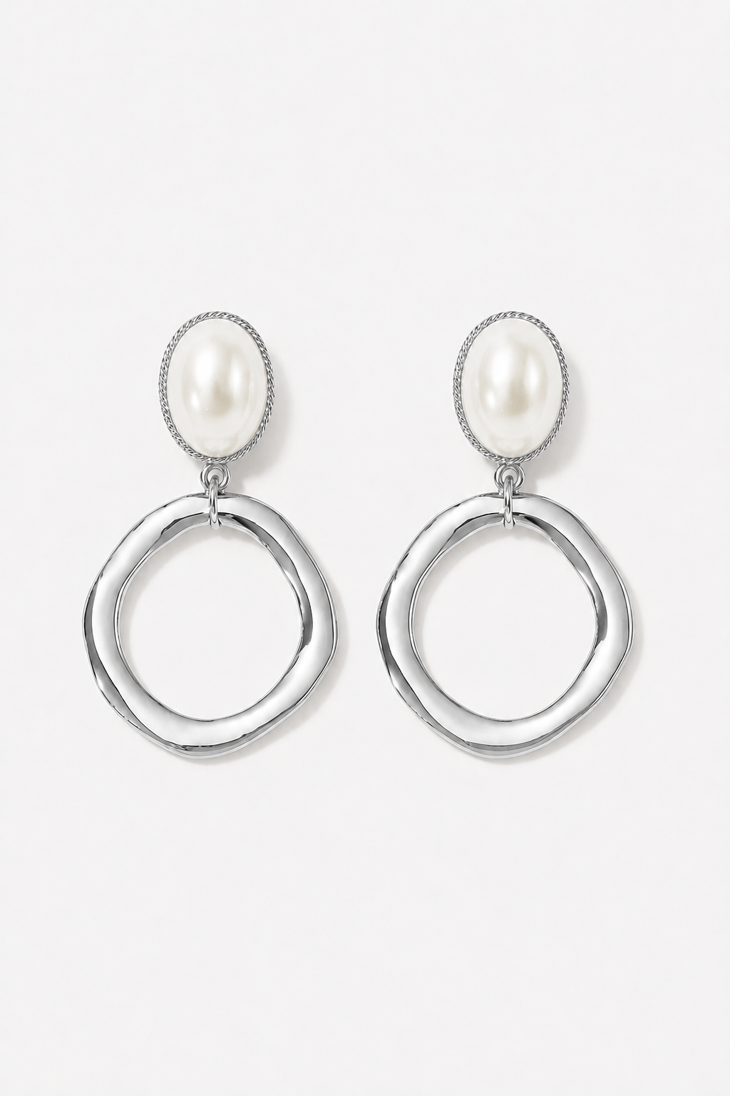 MALENY - STATEMENT PEARL WEDDING EARRINGS
