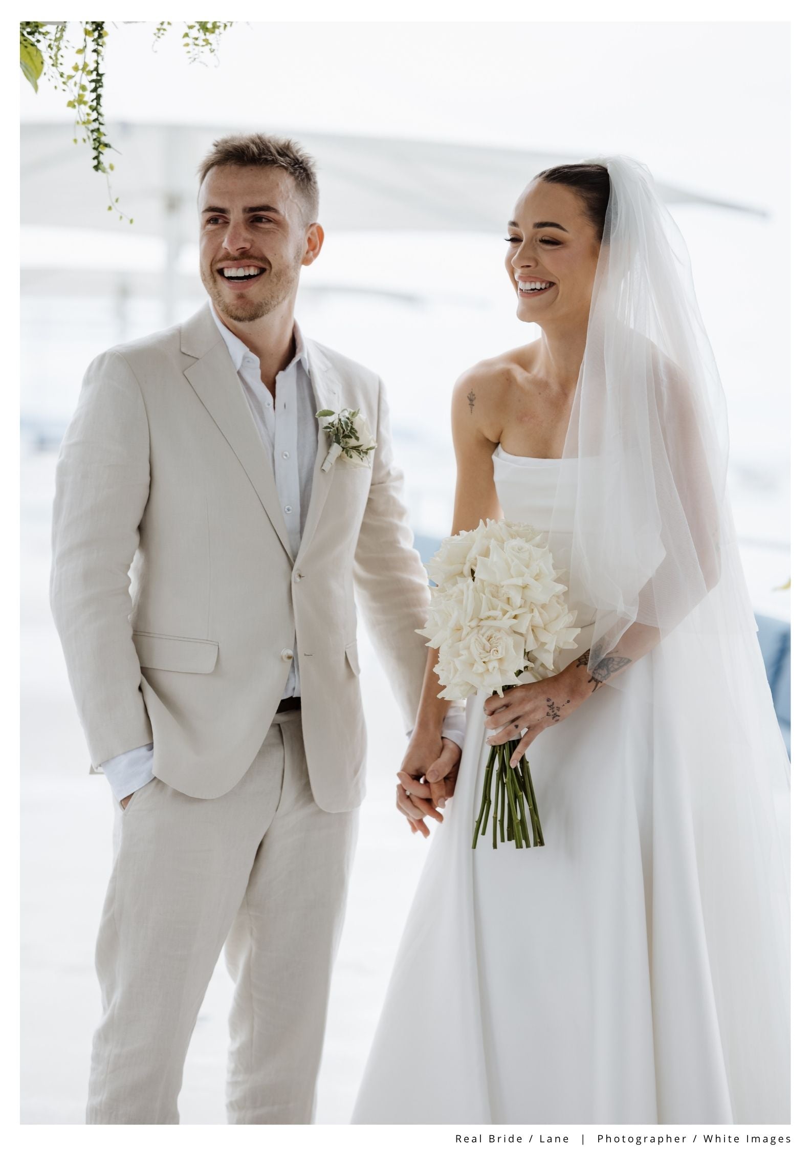 SIMPLE WEDDING VEIL WITH BLUSHER