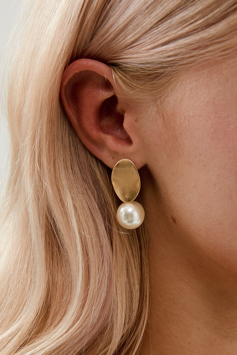 Pearl Dangle Wedding Earrings by Amelie George Bridal, Gold  Modern Wedding Jewellery
