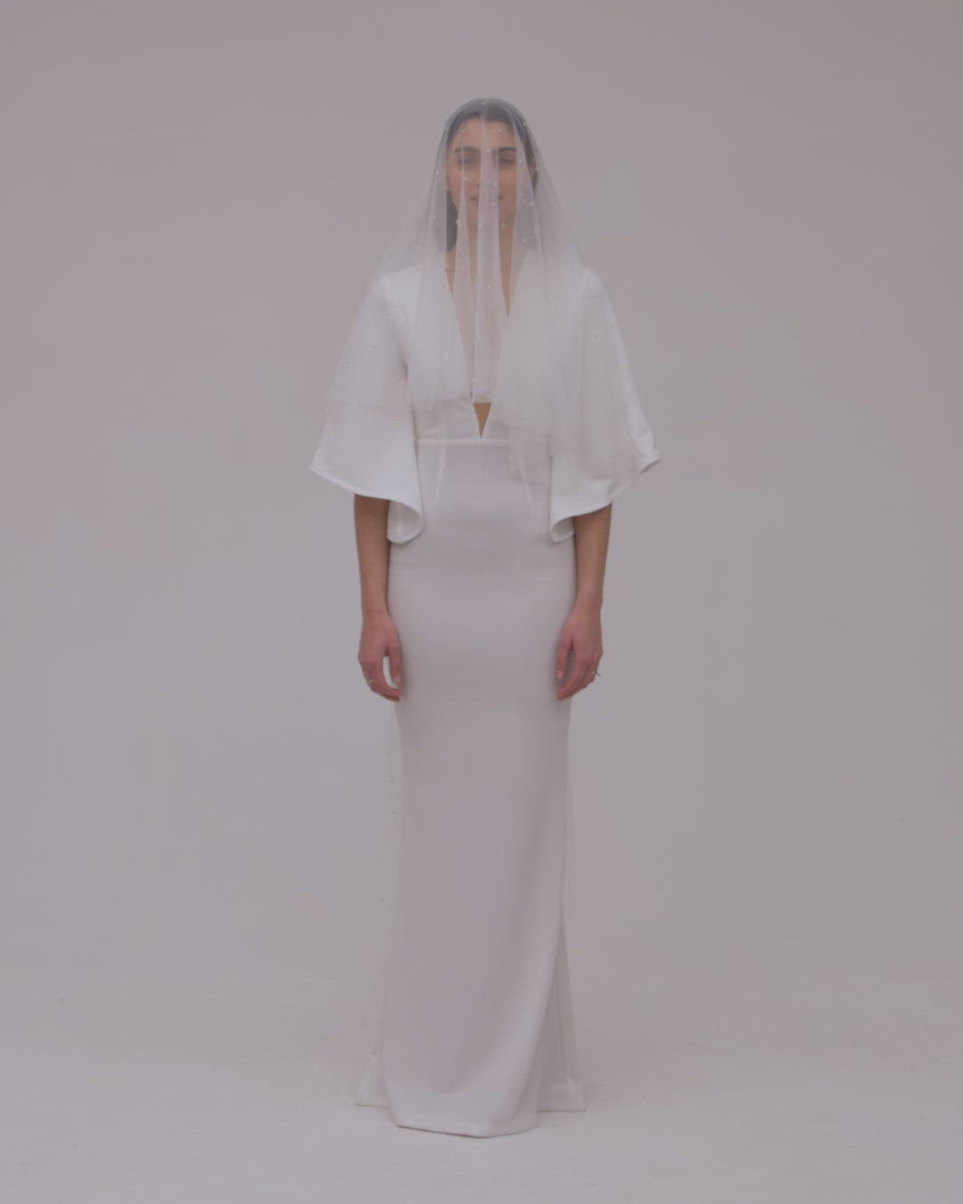 Video or pearl veil with blusher