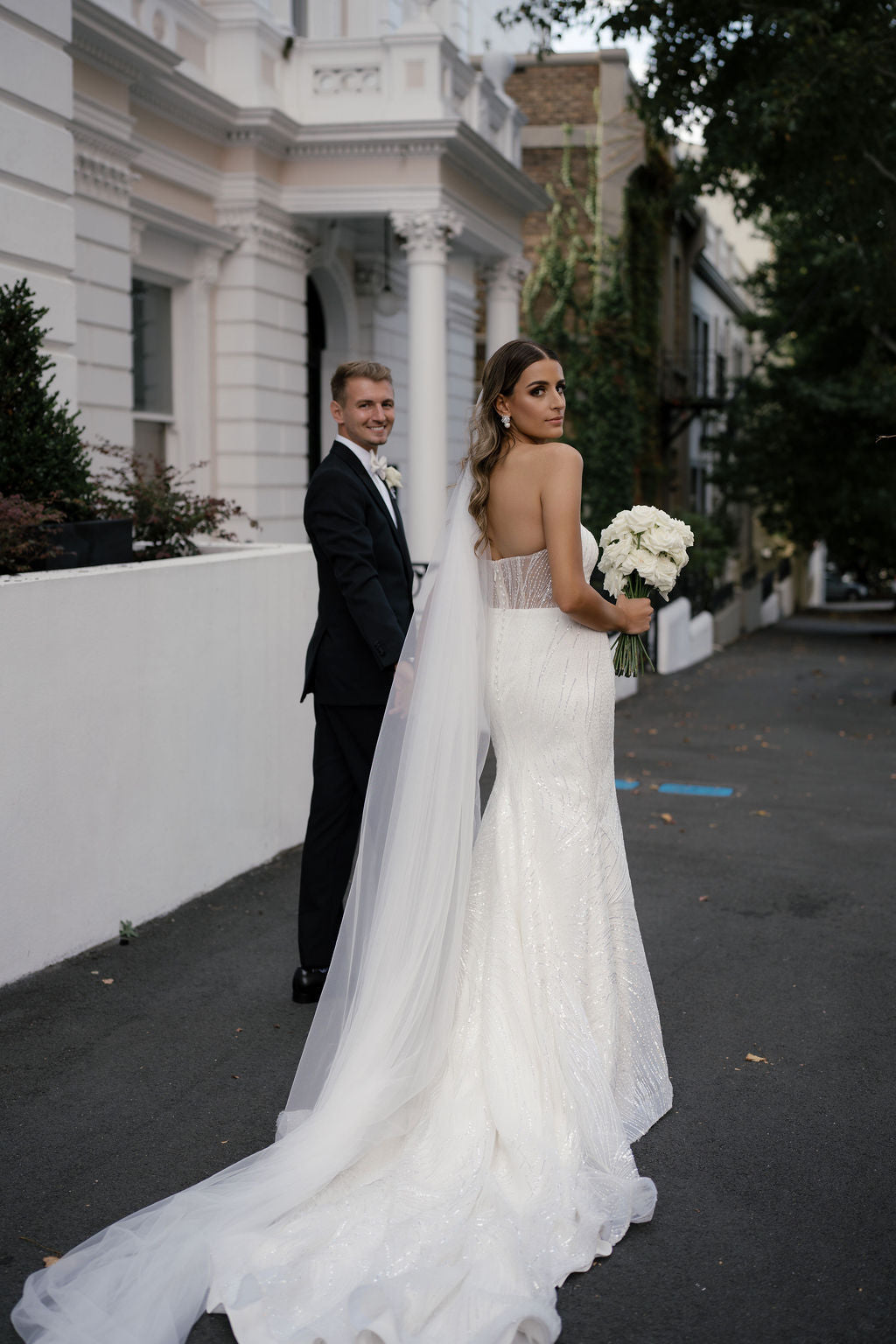 New Zealand wedding with long veil 