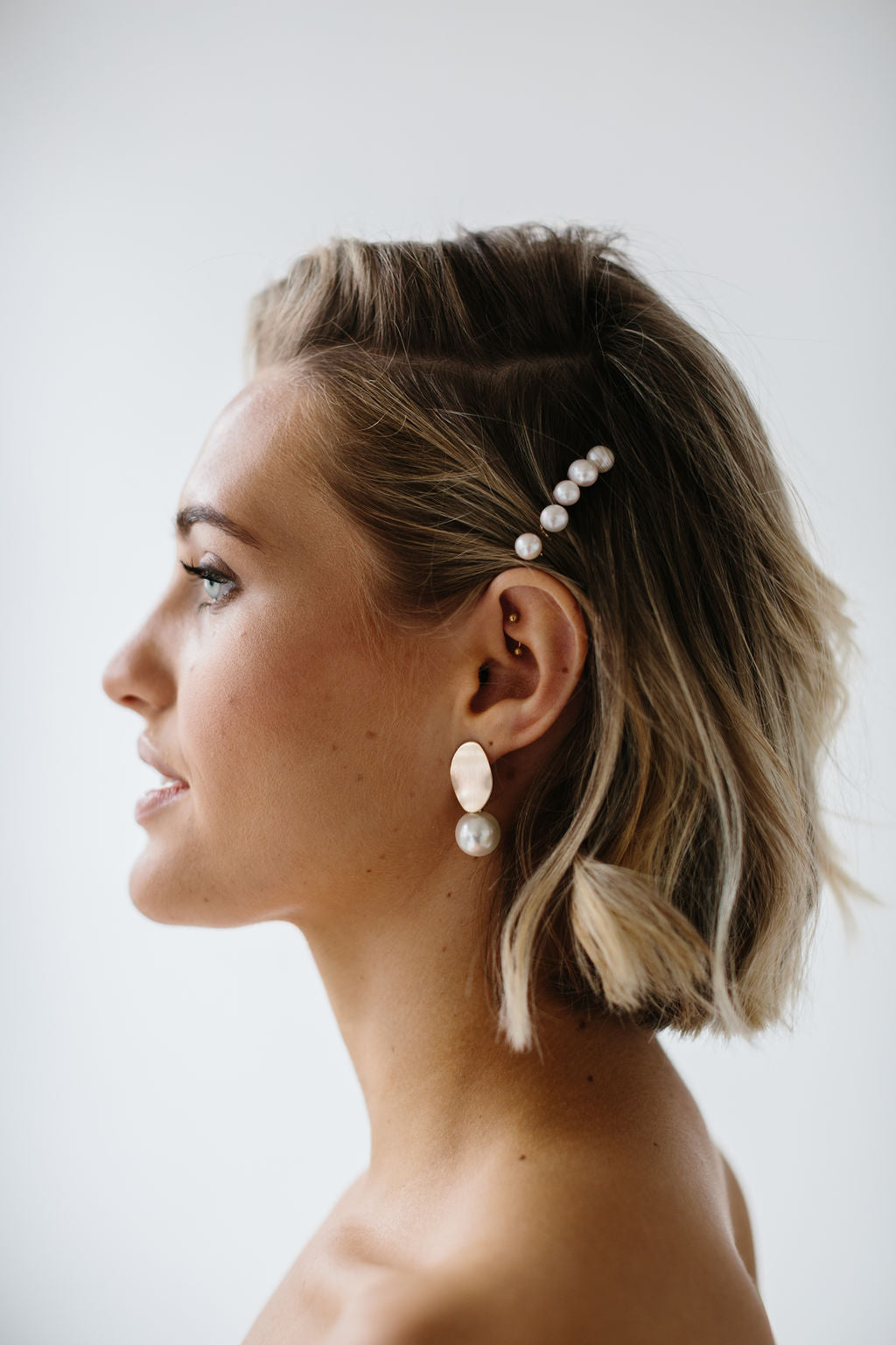 KALLISTA - GOLD PEARL DROP BRIDAL EARRINGS
