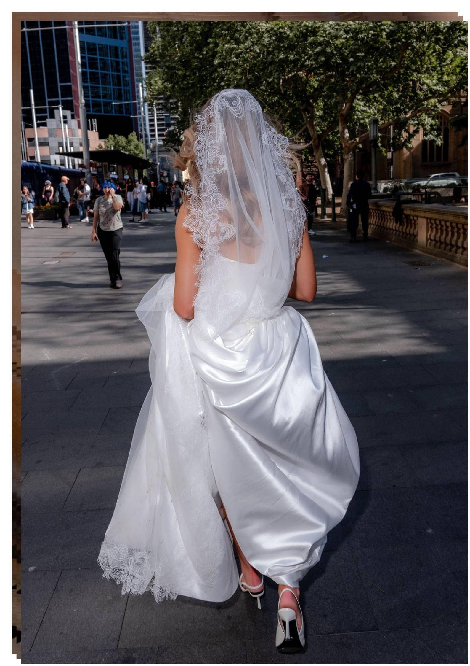 CORDED LACE MANTILLA WEDDING VEIL