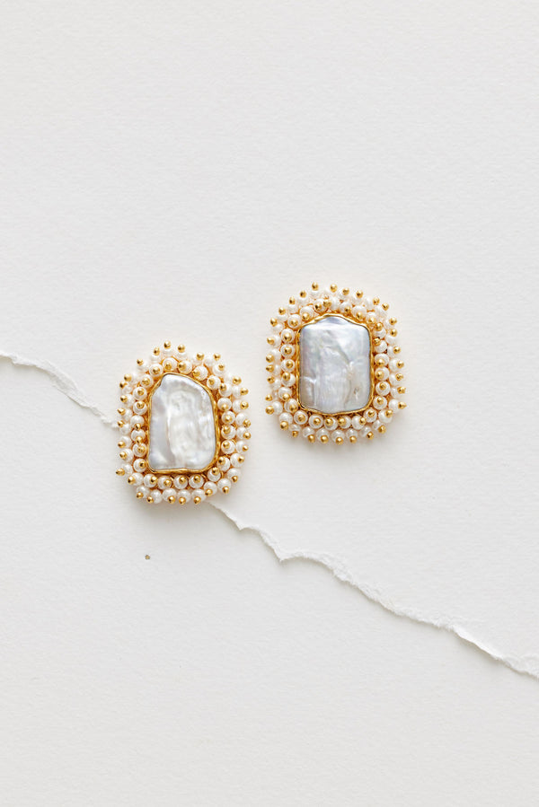 Amélie George romantic pearl stud freshwater pearl earrings in Gold