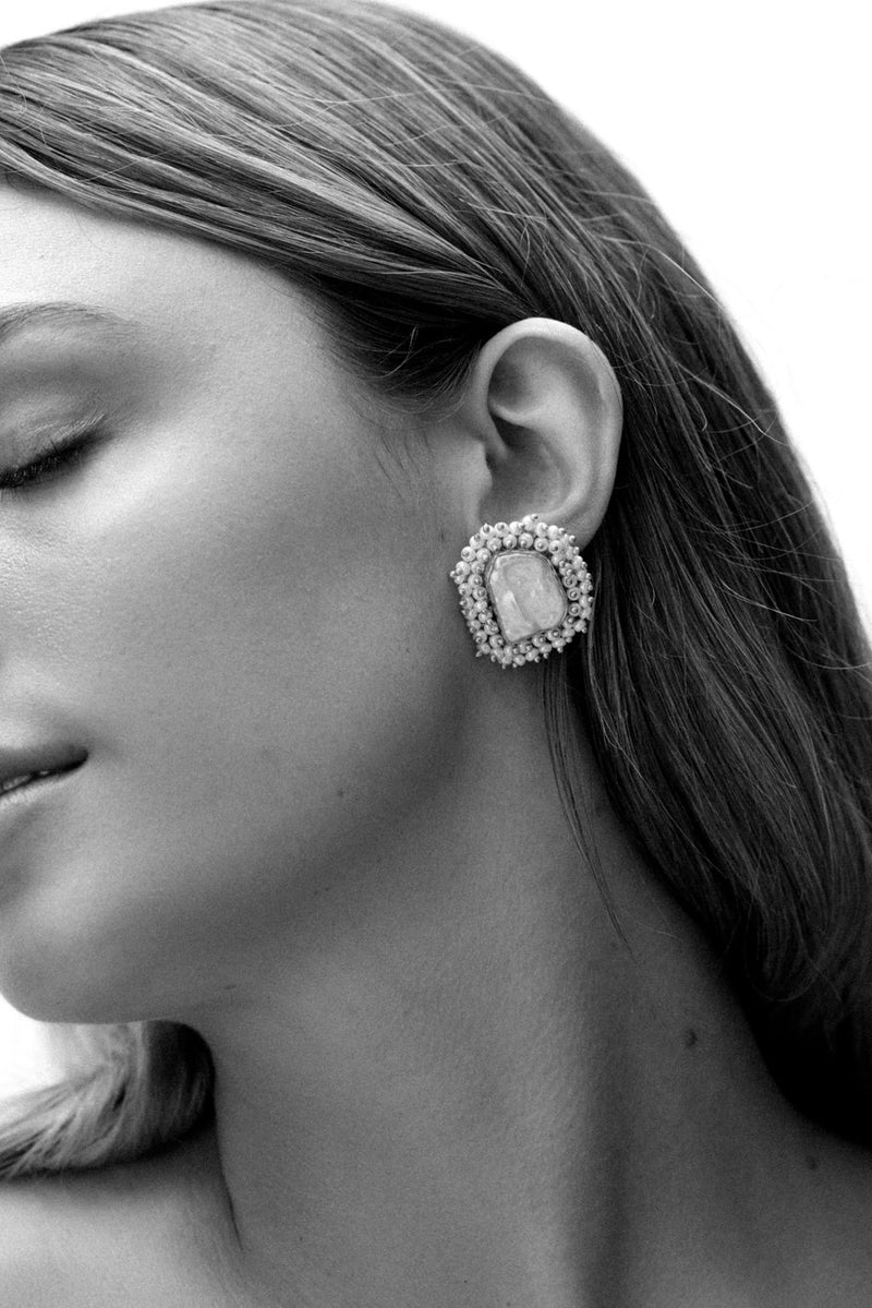 Elegant silver bridal pearl earring Amélie George