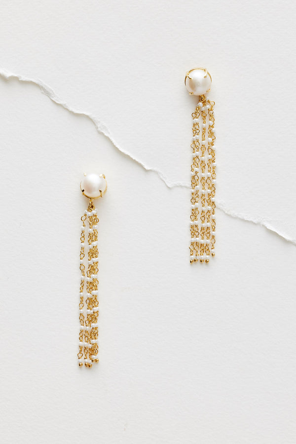 Freshwater pearl dangle wedding earrings in Gold