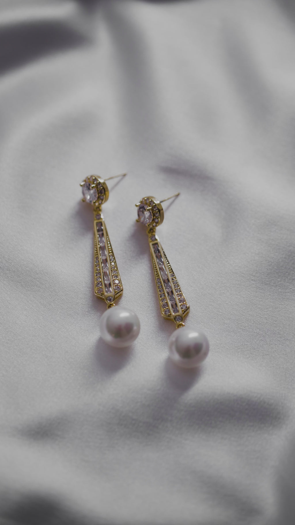 Riley bridal earrings pearl and crystal gold