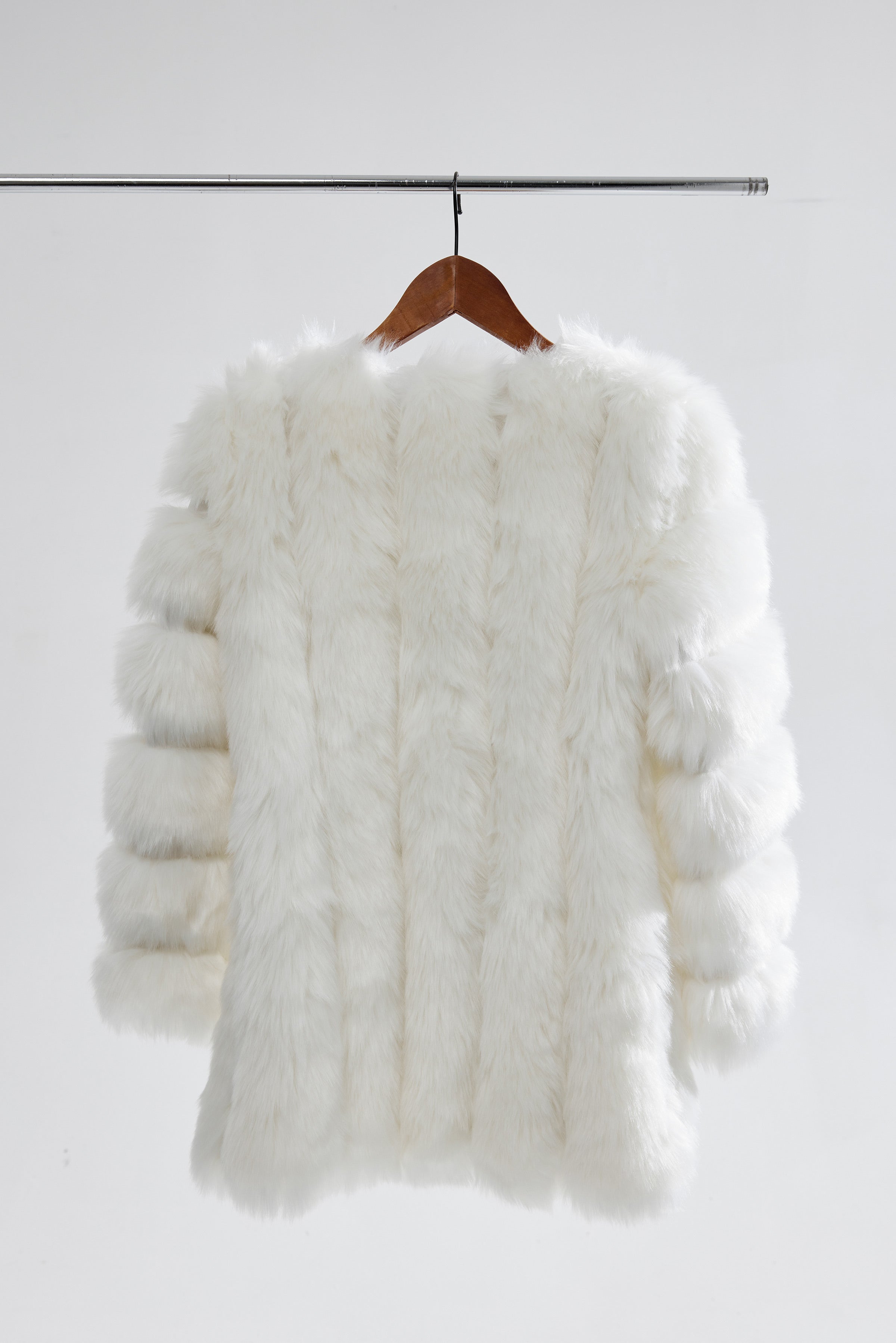 thick white bridal fur coat for winter wedding