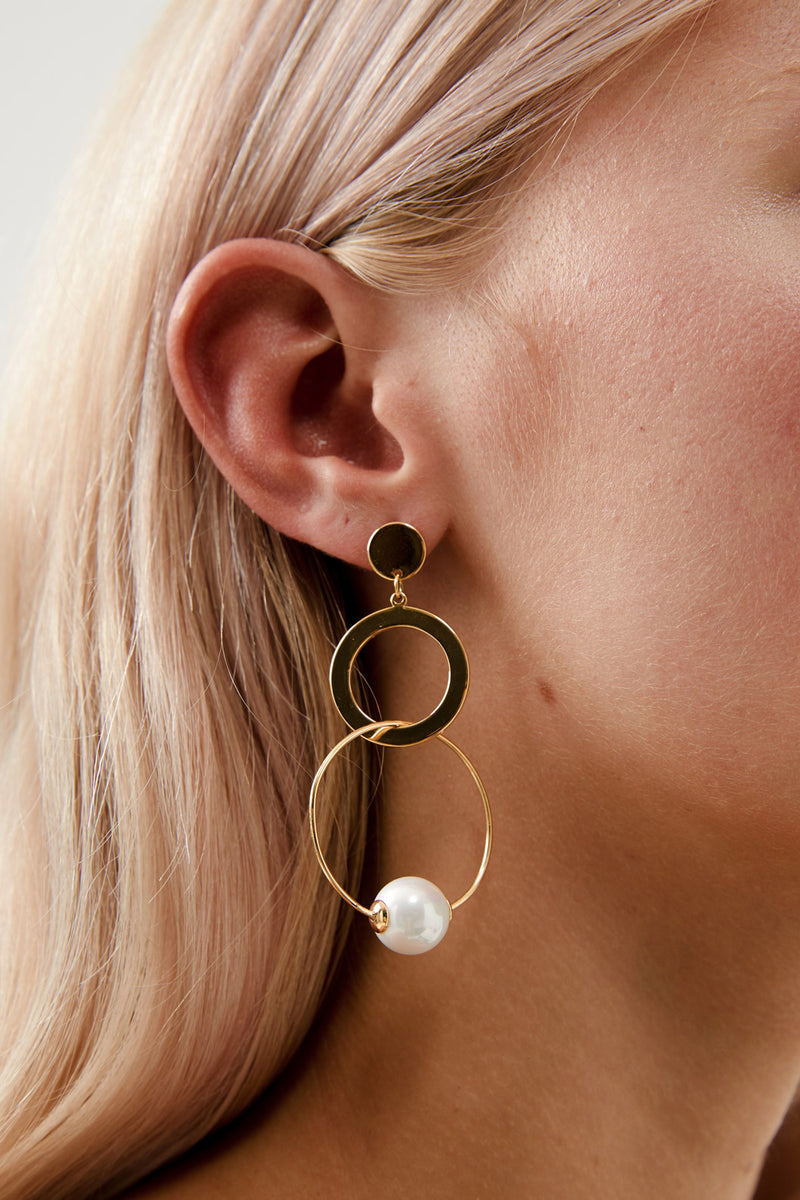 Modern Large Pearl Wedding Earrings, by Amelie George Bridal 