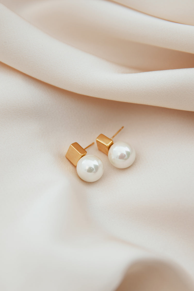 Buy Myjewel Brass Korean Love Bow Big Pearl Stud Earrings Set 2 Pieces  Online at Best Prices in India - JioMart.