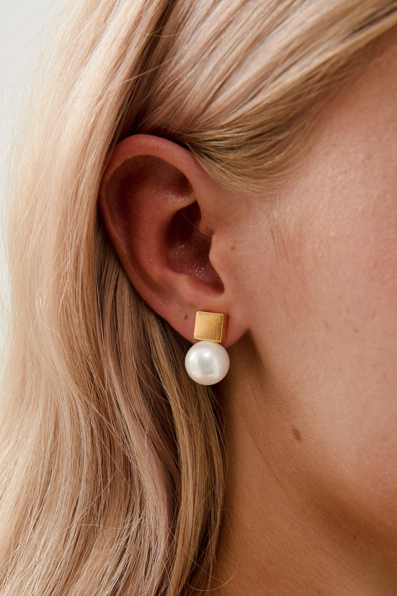 Pearl Wedding Earrings in Gold by Amelie George Bridal 