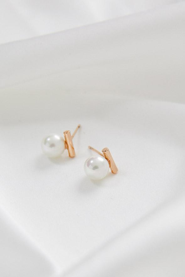 Small earrings for wedding in Rose Gold, by Amelie George Bridal