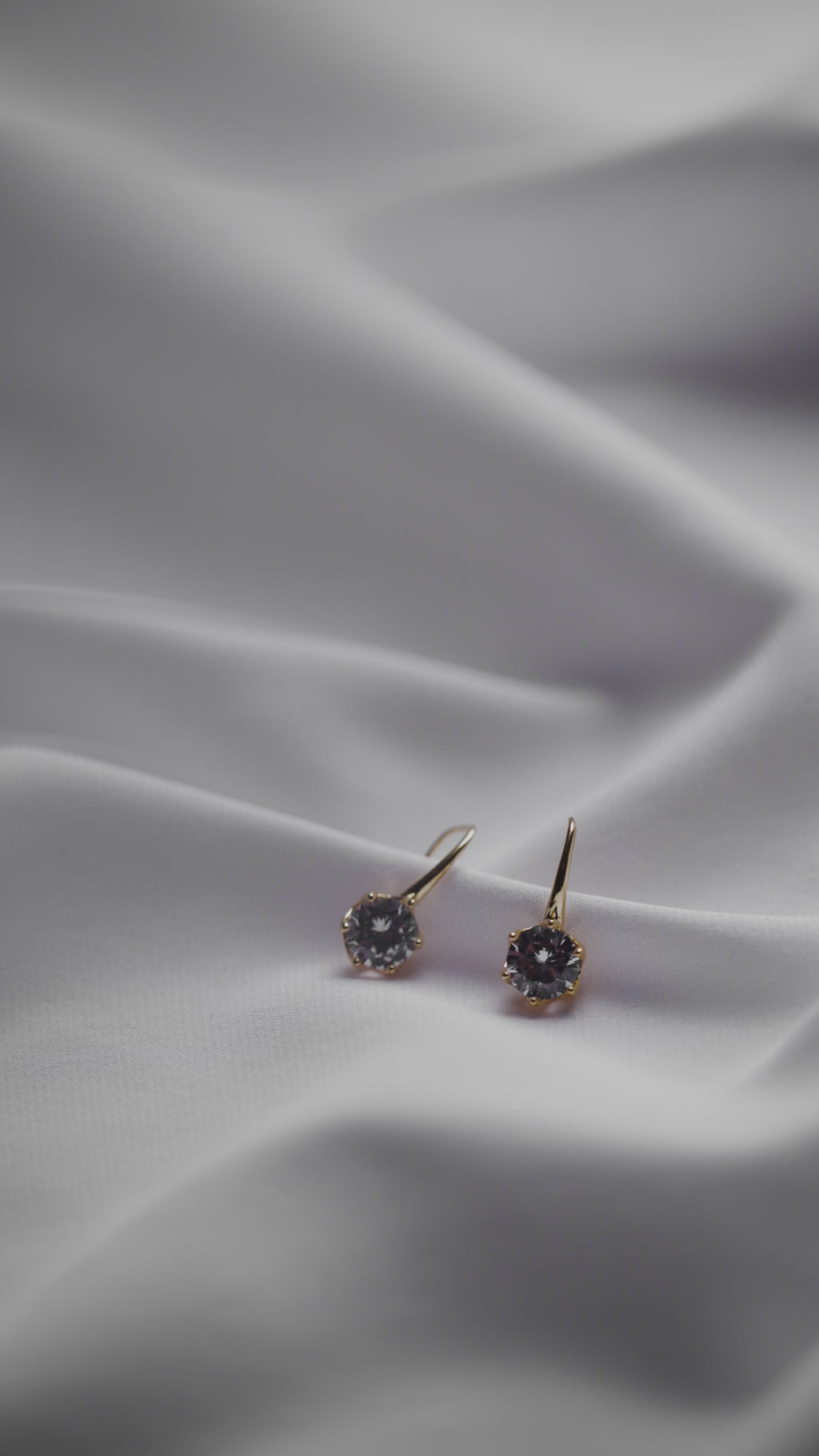 Single drop crystal earrings sophistication gold
