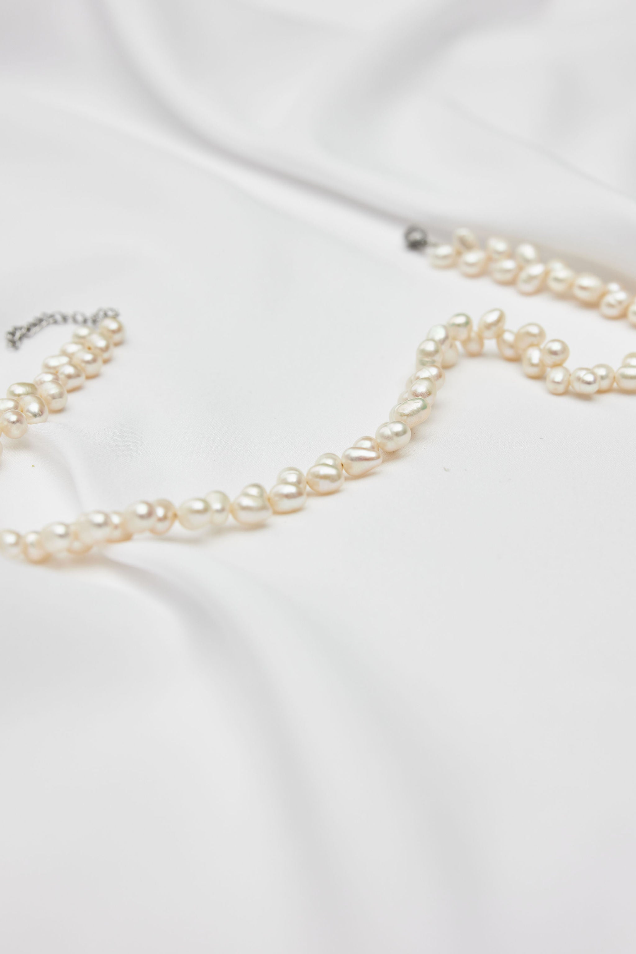 necklaces for a wedding